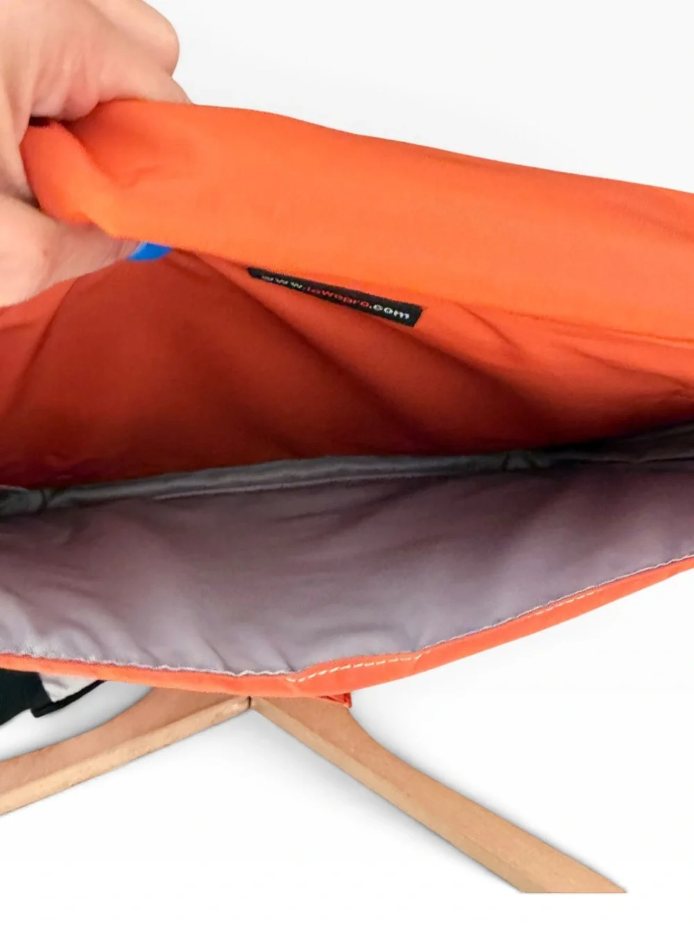 Lowepro Slim Factor M Laptop Messenger Shoulder Bag Padded Fits 14” Laptop NWOT
